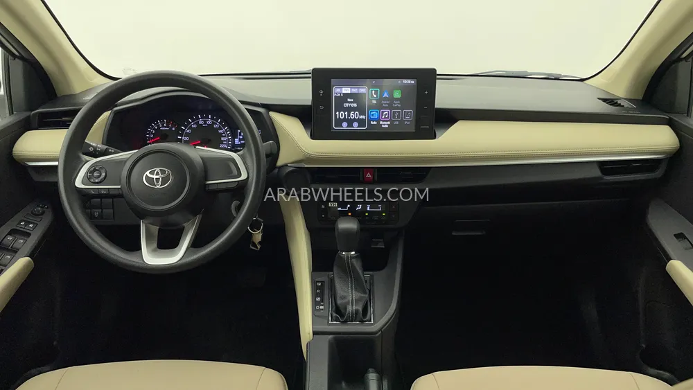 Toyota Yaris 2023 for Sale in Dubai Image-12