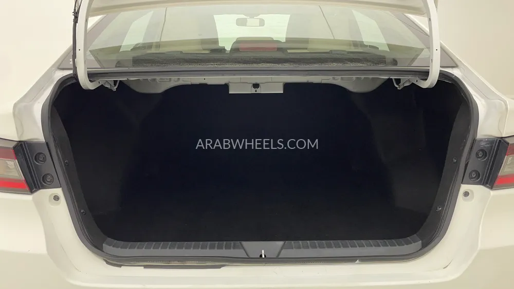 Toyota Yaris 2023 for Sale in Dubai Image-24