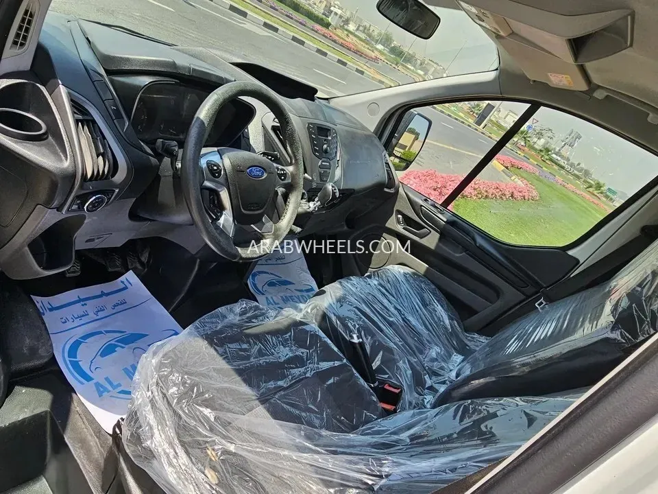 Ford Transit 2019 for Sale in Sharjah Image-18