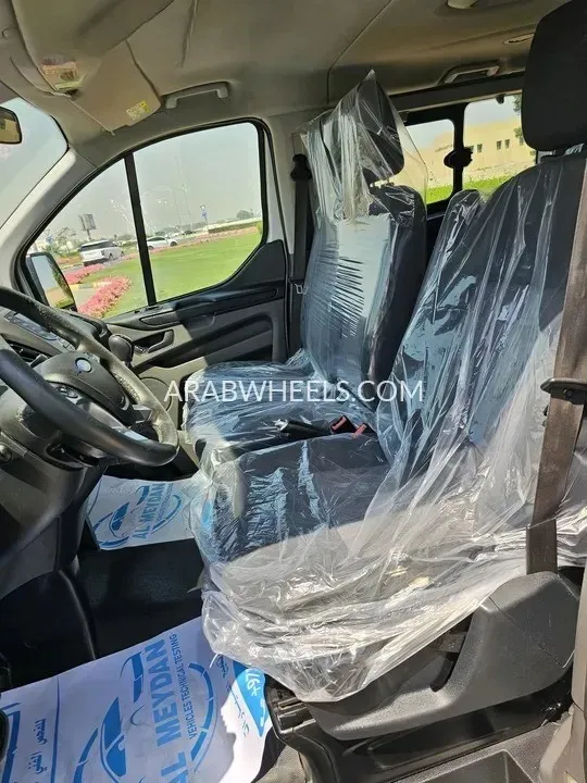 Ford Transit 2019 for Sale in Sharjah Image-21