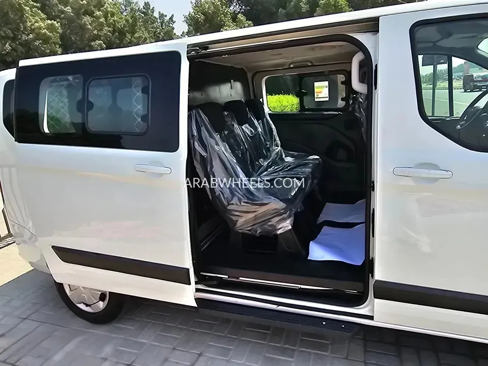Ford Transit 2019 for Sale in Sharjah Image-22