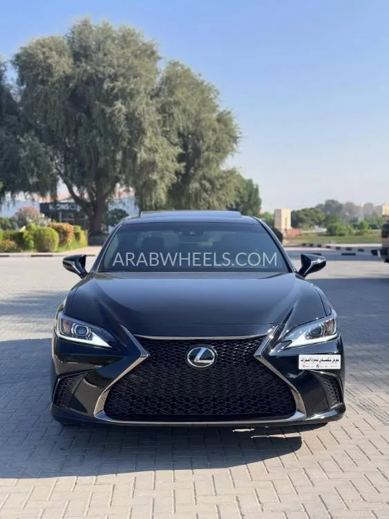 Lexus ES 2022 for Sale in Ras Al Khaimah Image-2
