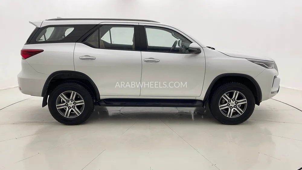 Toyota Fortuner 2024 for Sale in Dubai Image-2