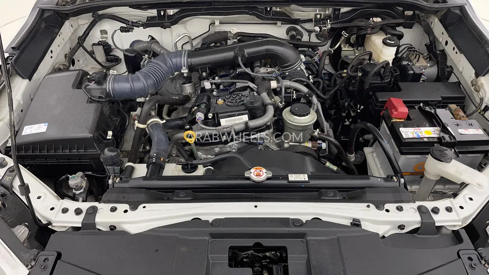 Toyota Fortuner 2024 for Sale in Dubai Image-9