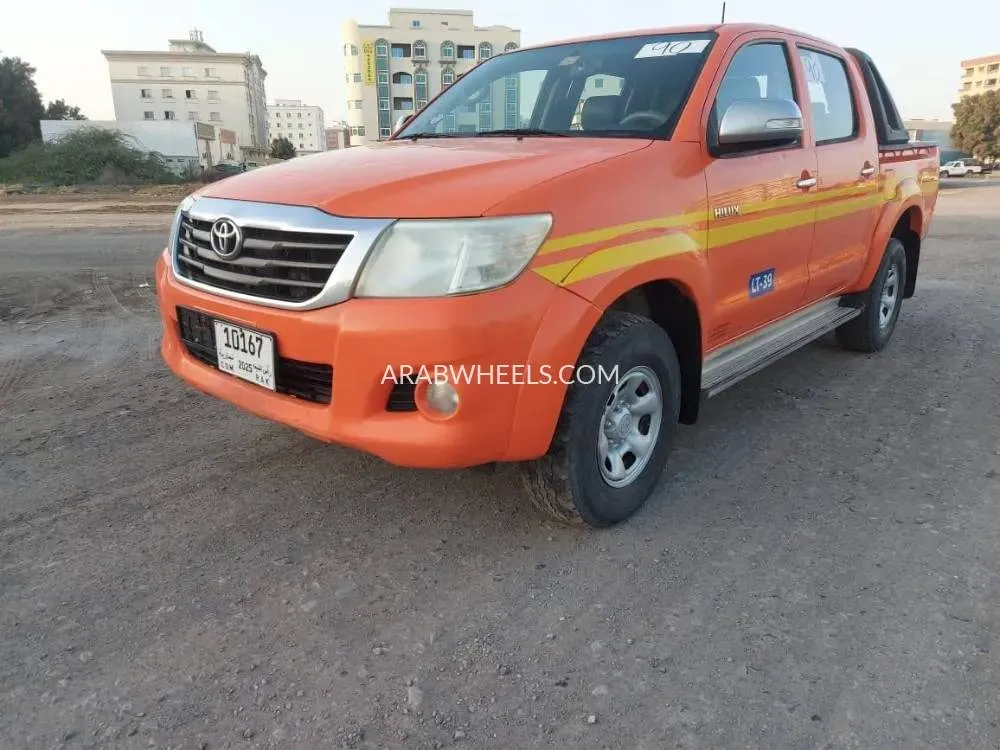 Toyota Hilux 2013 for Sale in Ras Al Khaimah Image-5