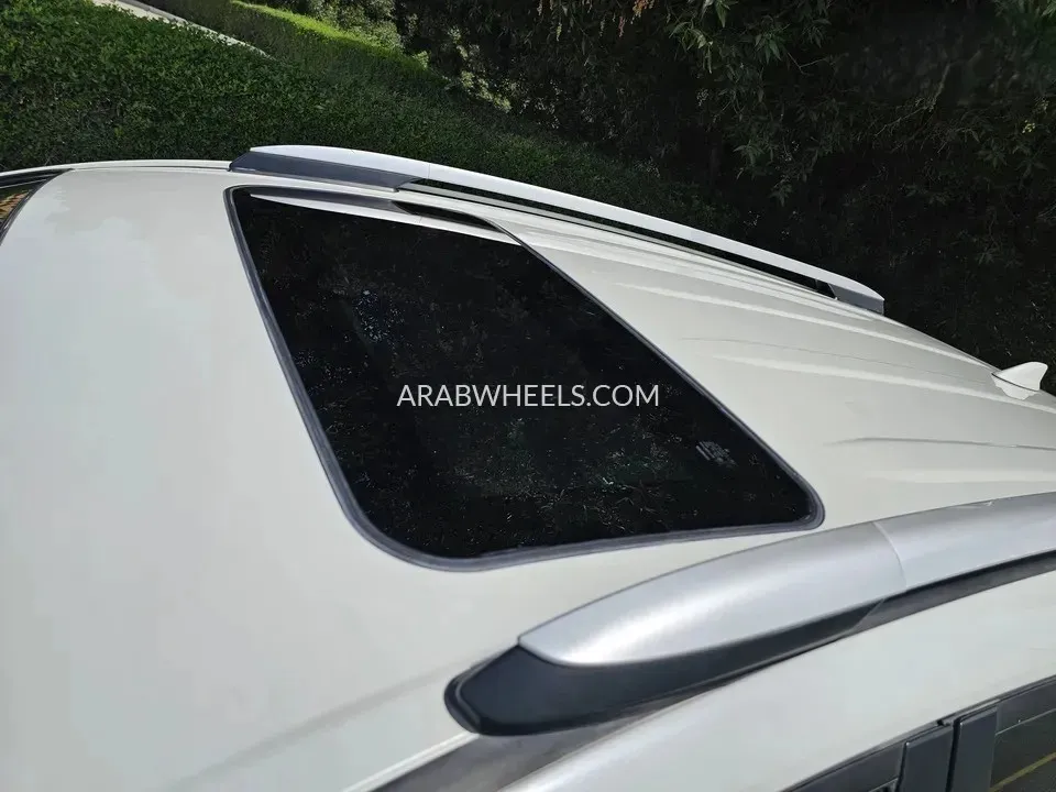 Toyota Rav4 2016 for Sale in Sharjah Image-10