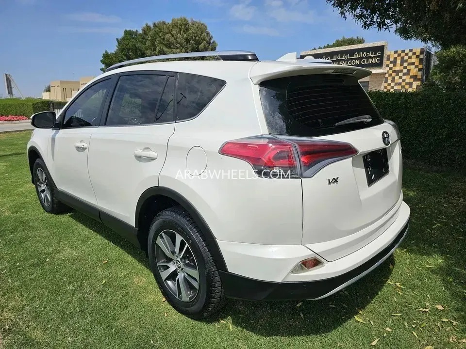 Toyota Rav4 2016 for Sale in Sharjah Image-14