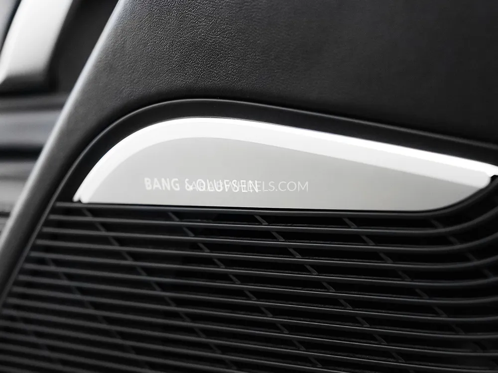 أودي  سبايدر R8 2020 for Sale in دبي Image-10