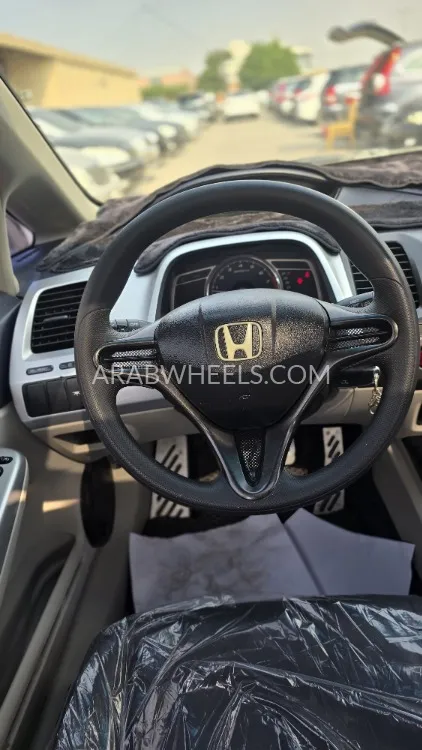 Honda Civic 2006 for Sale in Sharjah Image-11