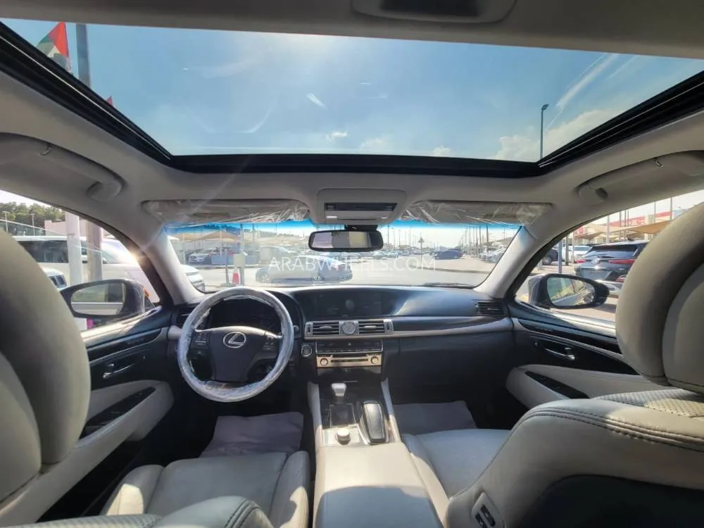Lexus LS 2013 for Sale in Dubai Image-10