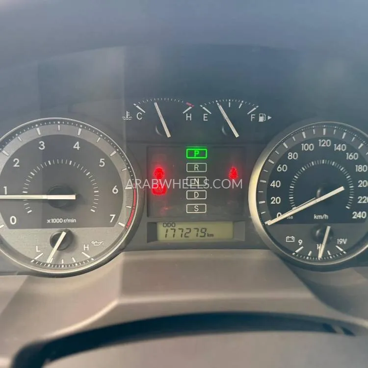 Toyota Land Cruiser 2015 for Sale in Sharjah Image-4