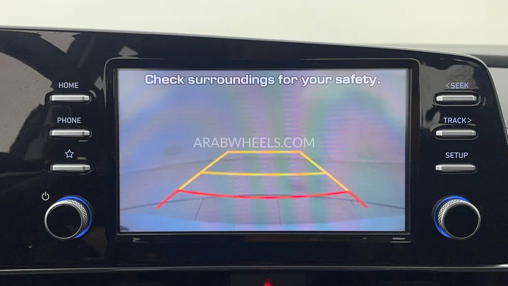 Hyundai Elantra 2023 for Sale in Dubai Image-16