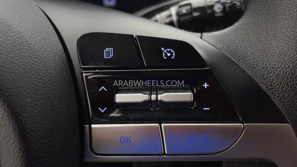 Hyundai Elantra 2023 for Sale in Dubai Image-20