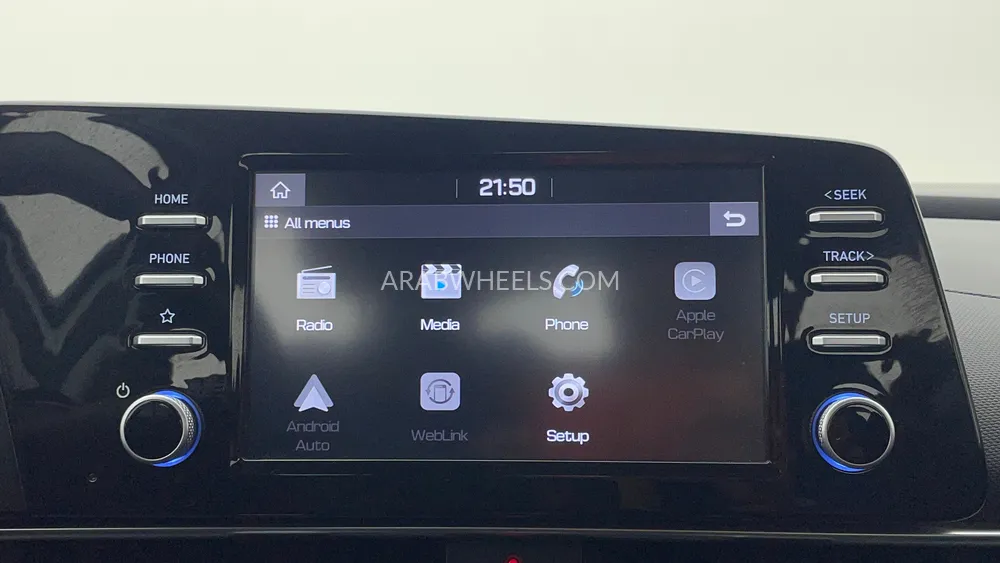 Hyundai Elantra 2023 for Sale in Dubai Image-33