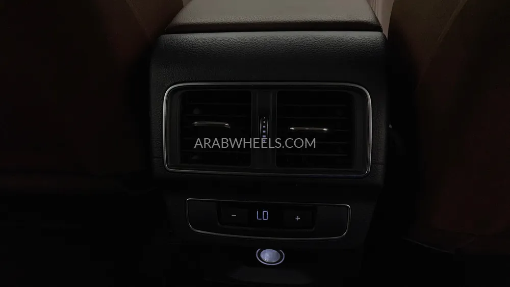 Audi Q5 2019 for Sale in Dubai Image-23