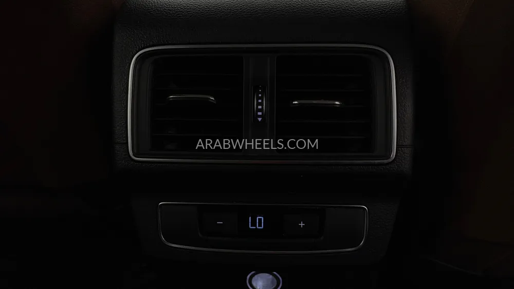 Audi Q5 2019 for Sale in Dubai Image-40