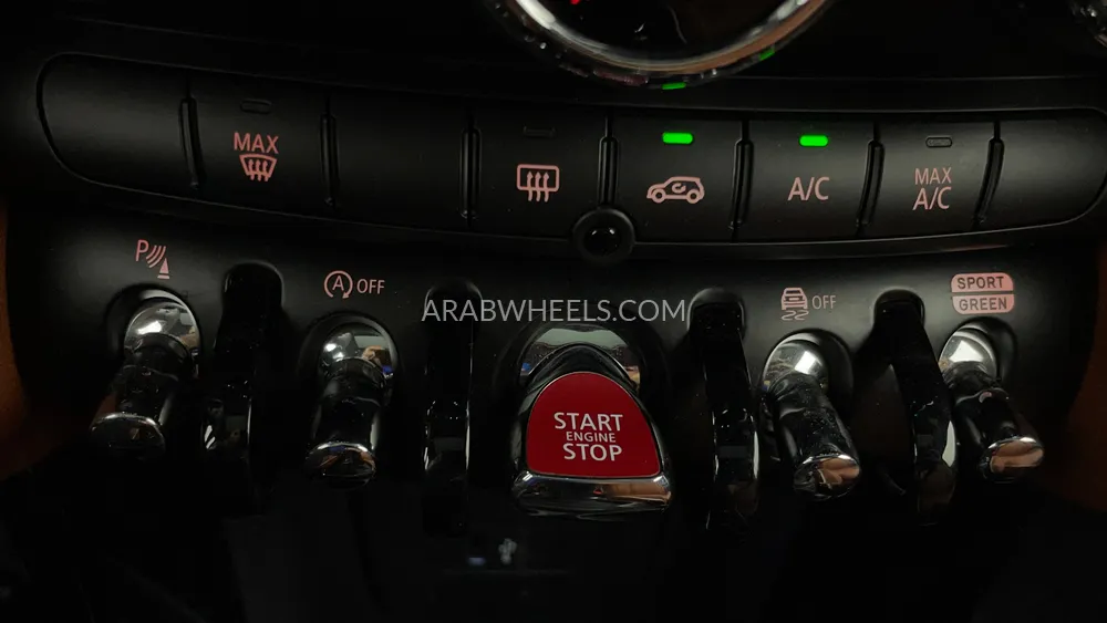 Mini Cooper 2023 for Sale in Dubai Image-21