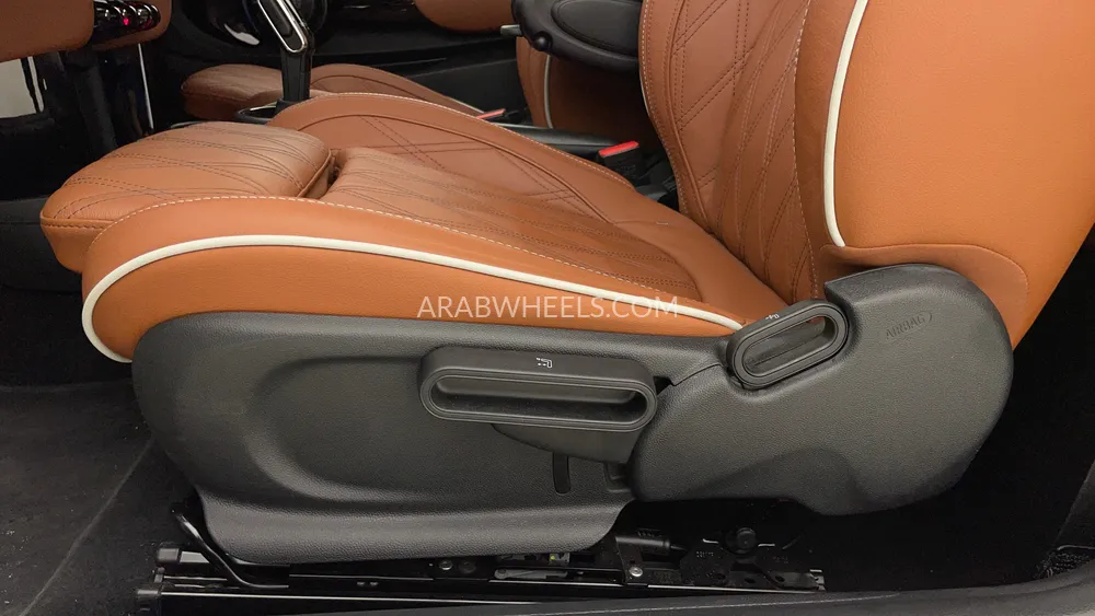 Mini Cooper 2023 for Sale in Dubai Image-22