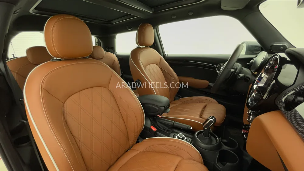 Mini Cooper 2023 for Sale in Dubai Image-25