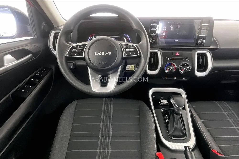 Kia Sonet 2024 for Sale in Sharjah Image-16