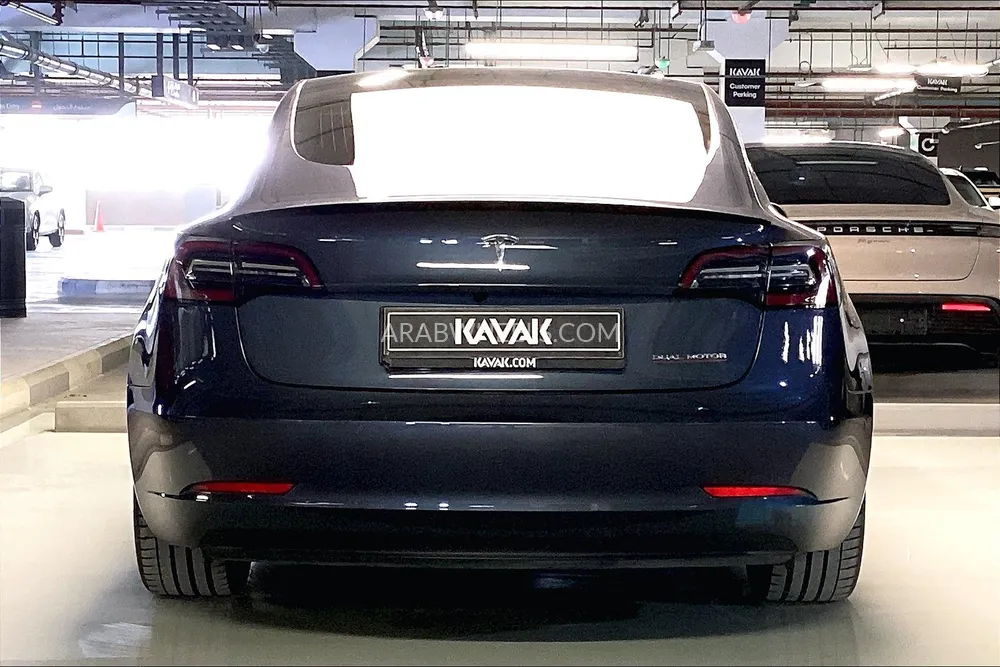 Tesla Model 3 2020 for Sale in Sharjah Image-5