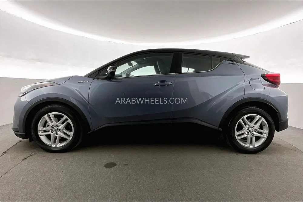 Toyota C-HR 2022 for Sale in Sharjah Image-7