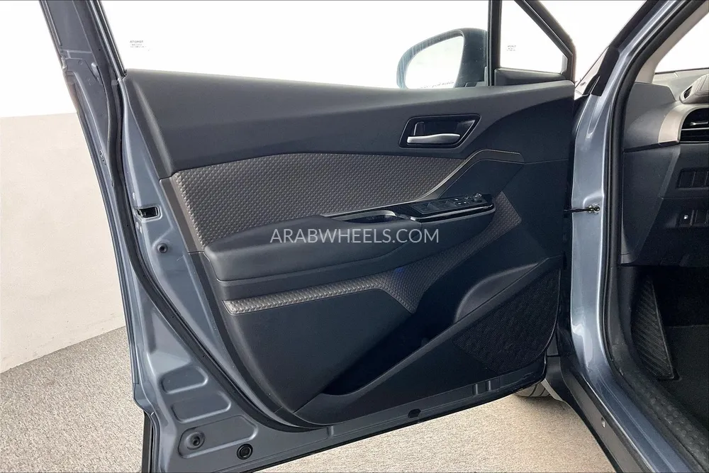 Toyota C-HR 2022 for Sale in Sharjah Image-19