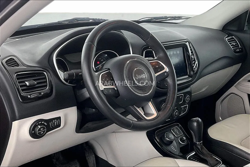 Jeep Compass 2019 for Sale in Sharjah Image-27
