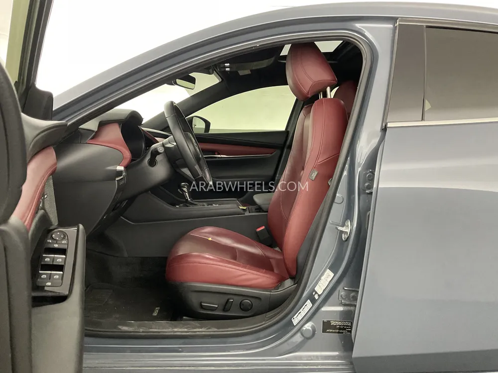 Mazda 3 2023 for Sale in Sharjah Image-8