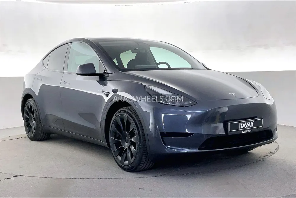 Tesla Model Y 2023 for Sale in Sharjah Image-3