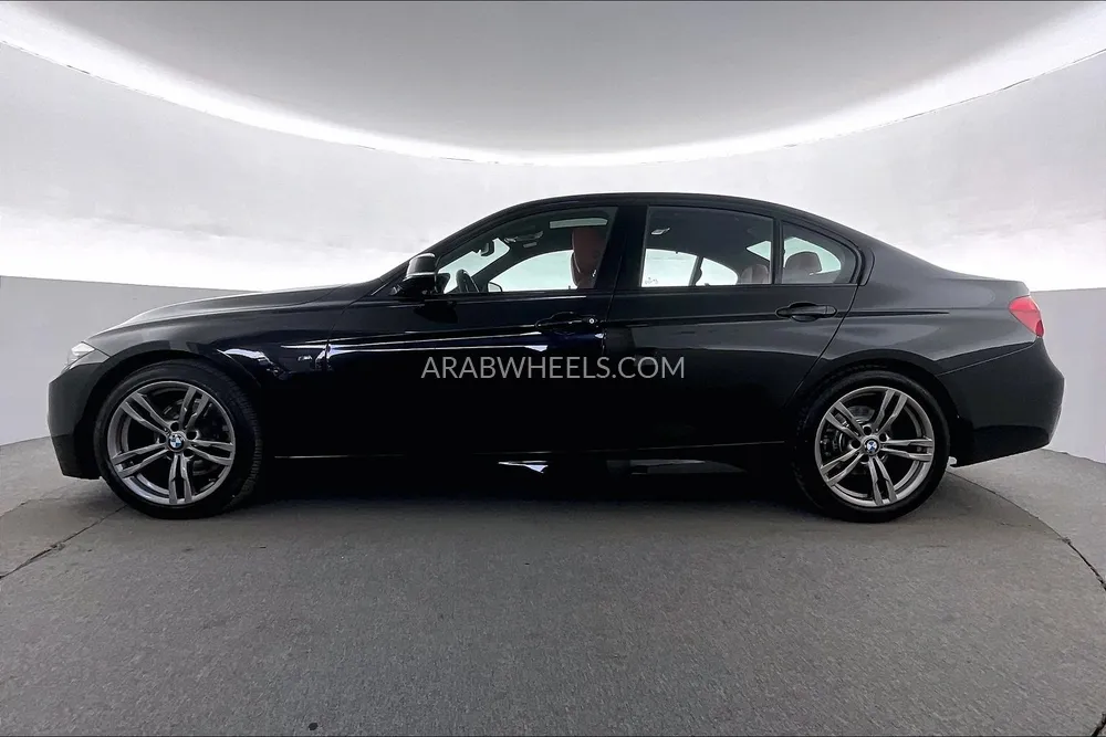 BMW 3 series 2018 for Sale in Sharjah Image-7