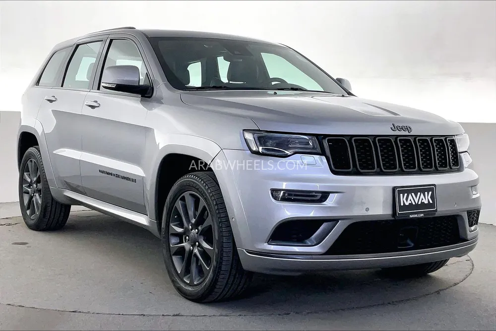 Jeep Grand Cherokee 2018 for Sale in Sharjah Image-3