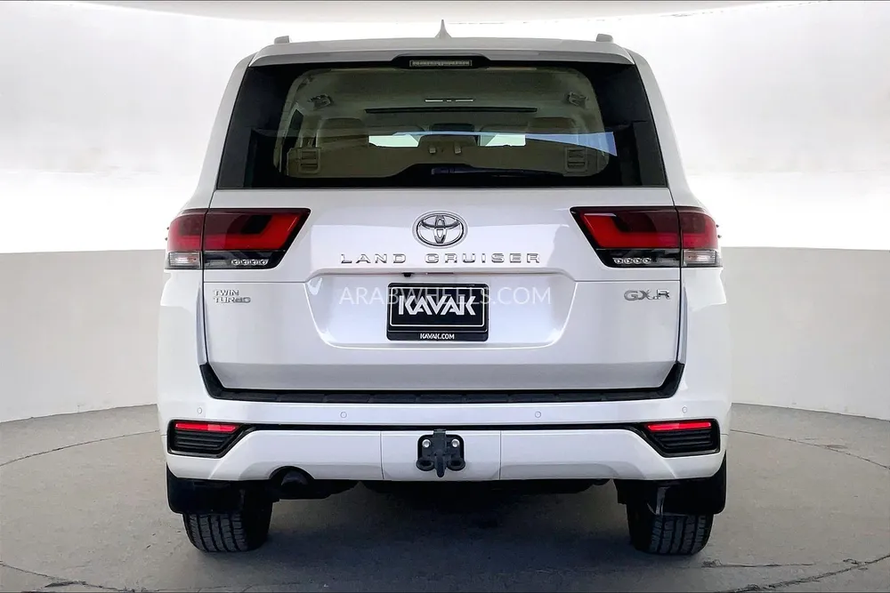 Toyota Land Cruiser 2024 for Sale in Sharjah Image-5