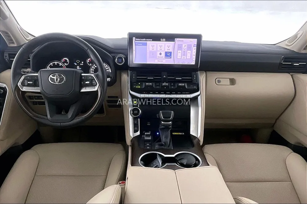 Toyota Land Cruiser 2024 for Sale in Sharjah Image-11