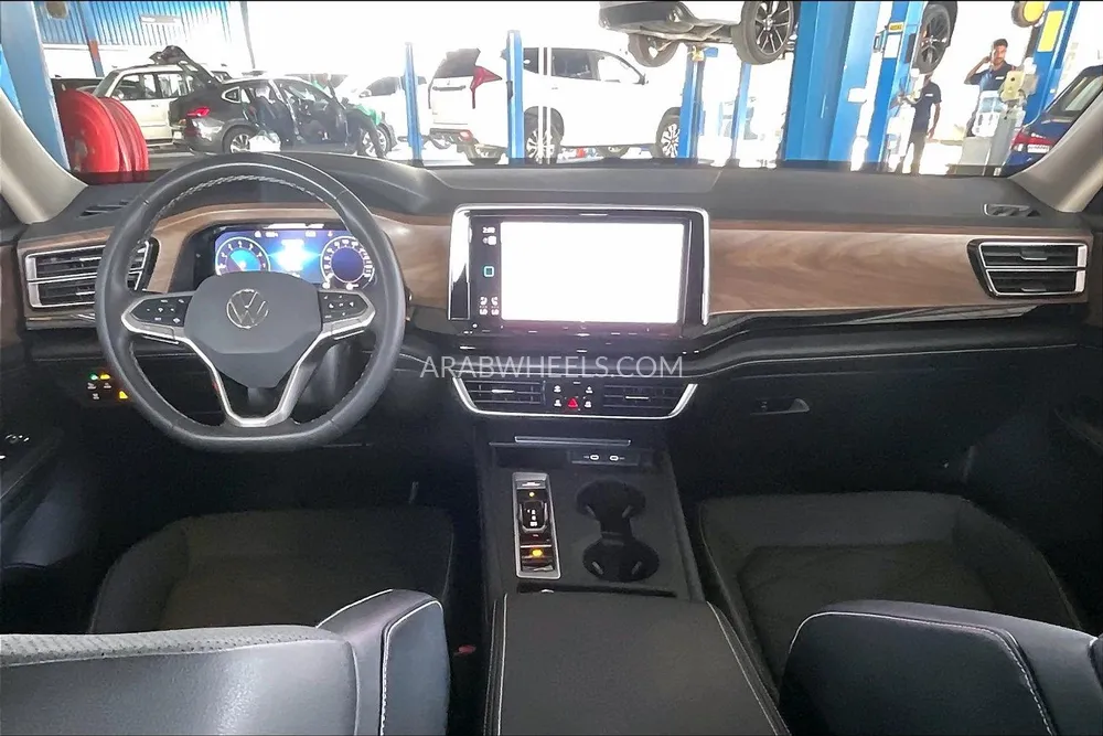 Volkswagen Teramont 2024 for Sale in Dubai Image-11