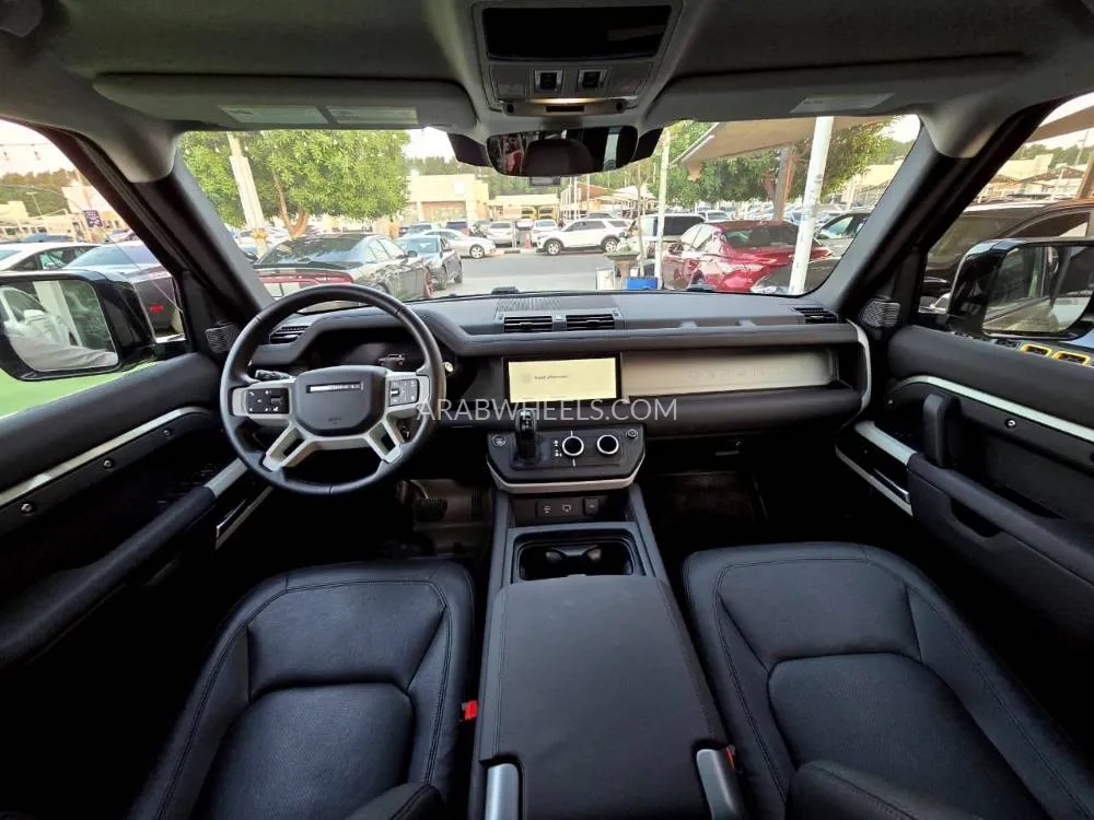 Land Rover Defender 2024 for Sale in Sharjah Image-19