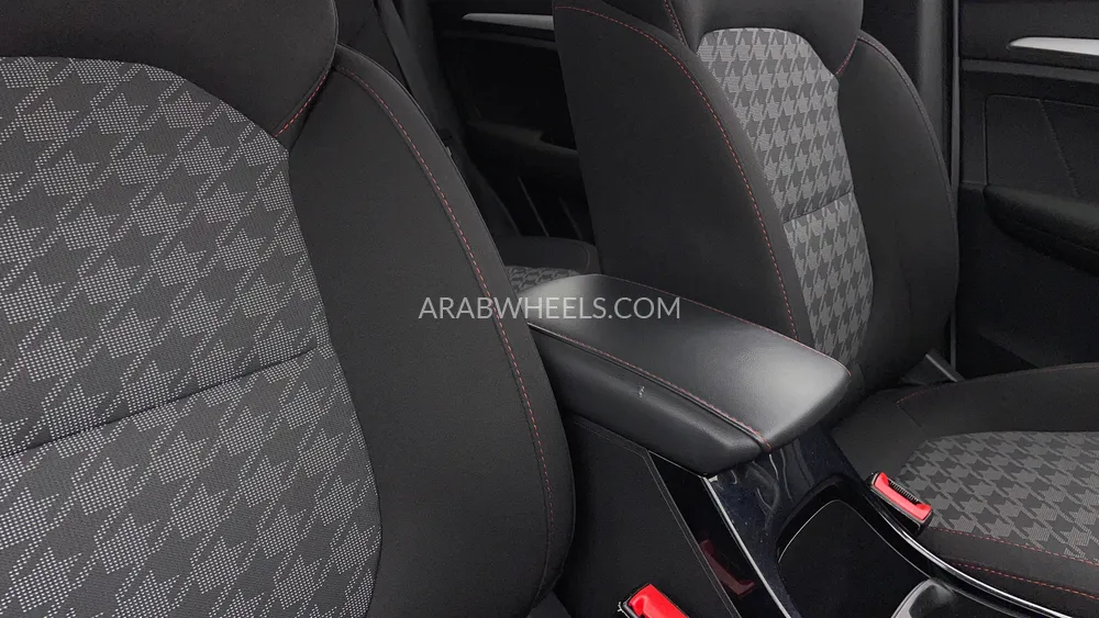 MG ZS 2023 for Sale in Dubai Image-37