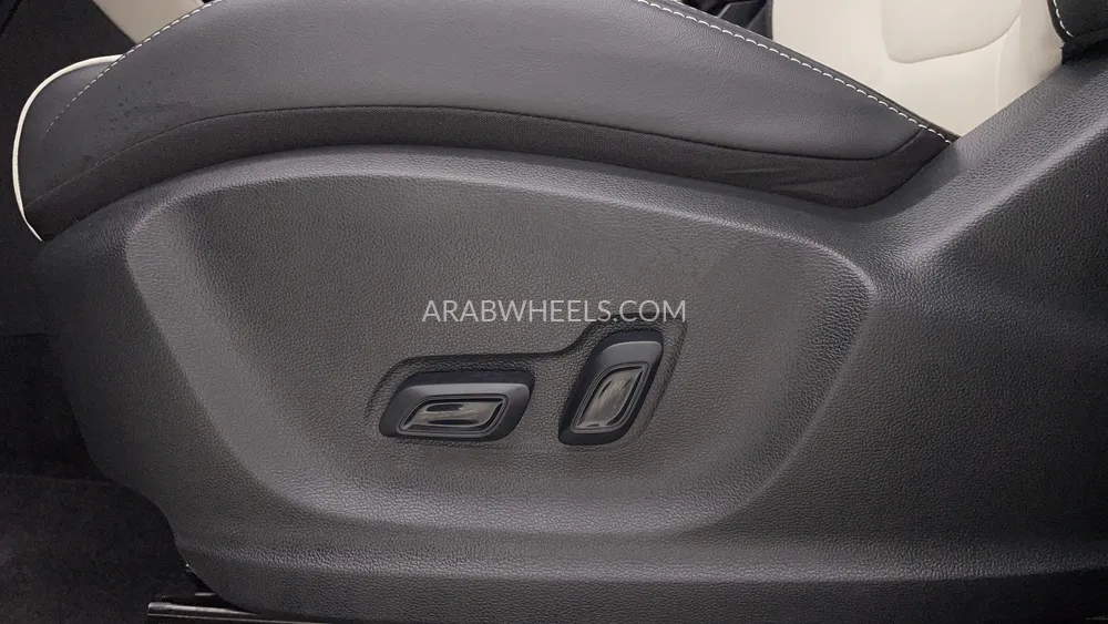 MG ZS 2025 for Sale in Dubai Image-24