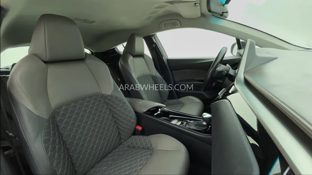 Toyota C-HR 2021 for Sale in Dubai Image-24