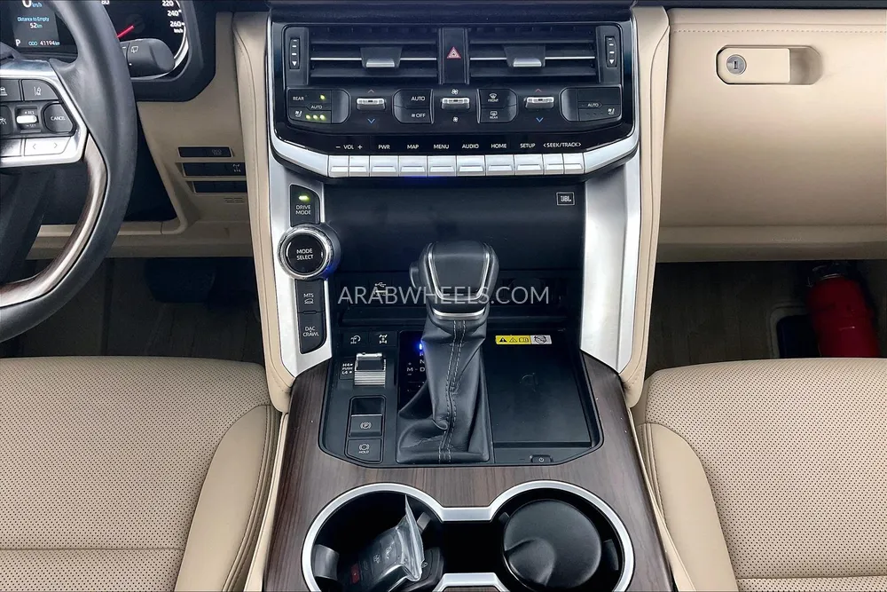 Toyota Land Cruiser 2024 for Sale in Sharjah Image-24