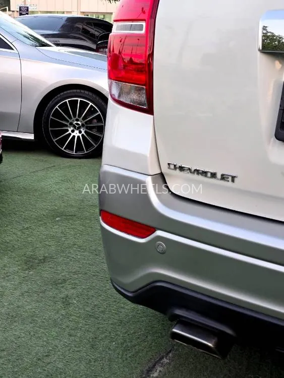 Chevrolet Captiva 2016 for Sale in Sharjah Image-9