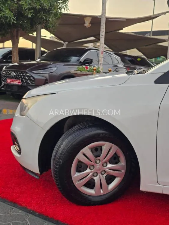 Chevrolet Cruze 2015 for Sale in Sharjah Image-12
