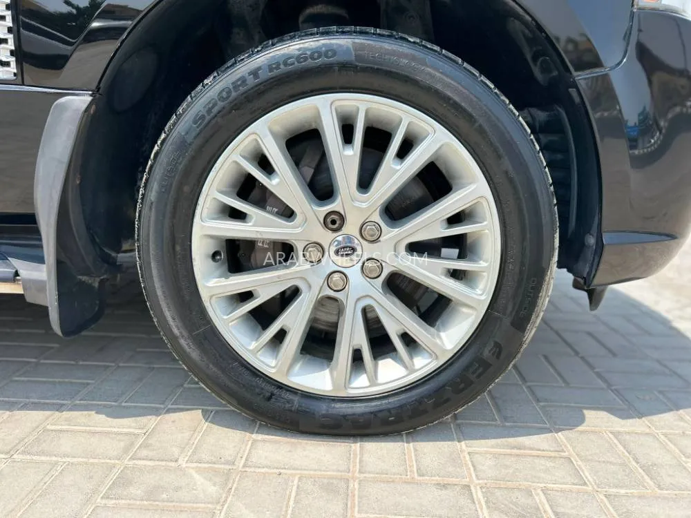 Land Rover Range Rover 2011 for Sale in Ras Al Khaimah Image-10