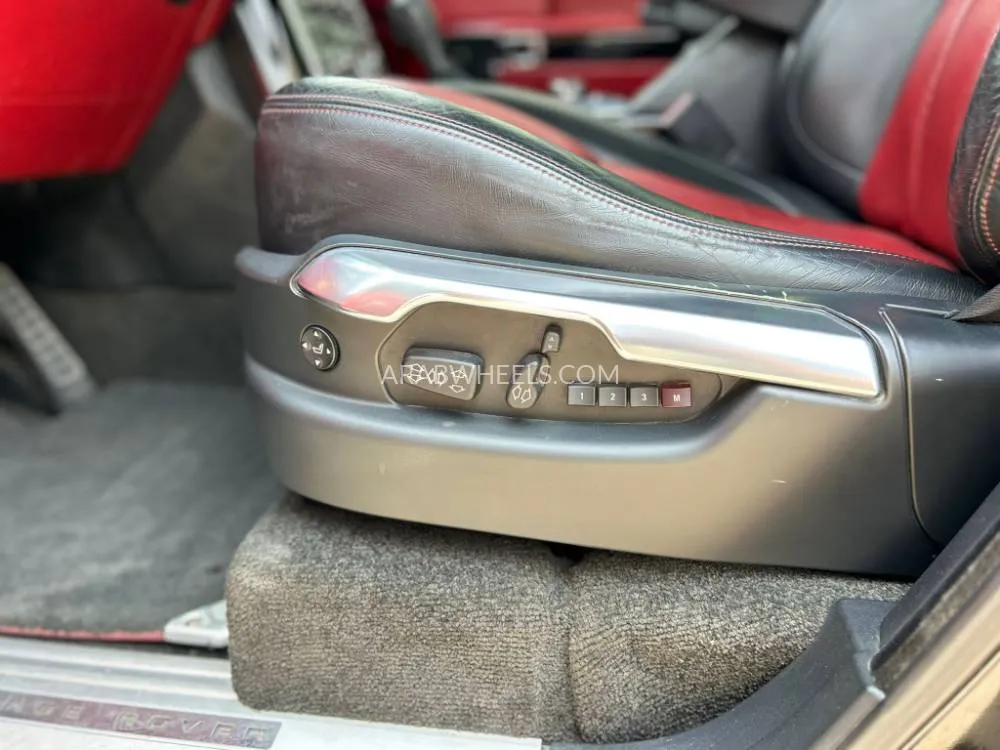 Land Rover Range Rover 2011 for Sale in Ras Al Khaimah Image-11