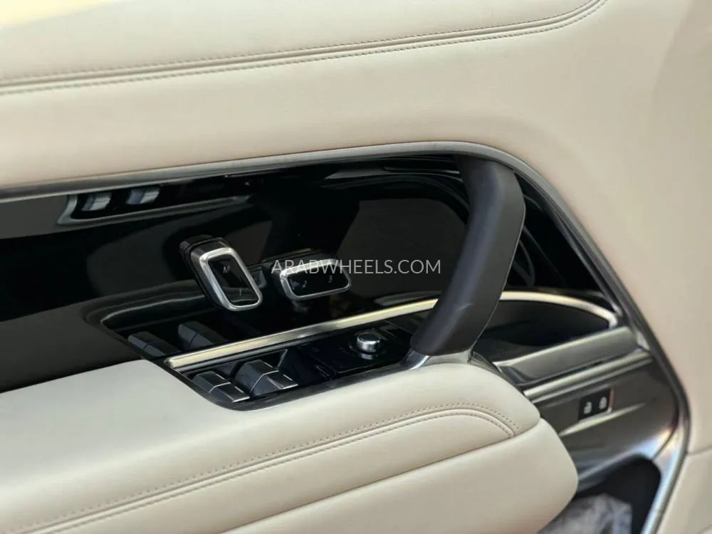 Land Rover Range Rover 2025 for Sale in Dubai Image-14