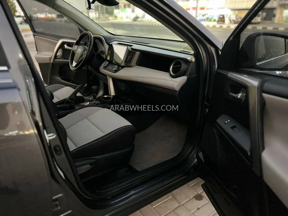 Toyota Rav4 2018 for Sale in Ras Al Khaimah Image-22