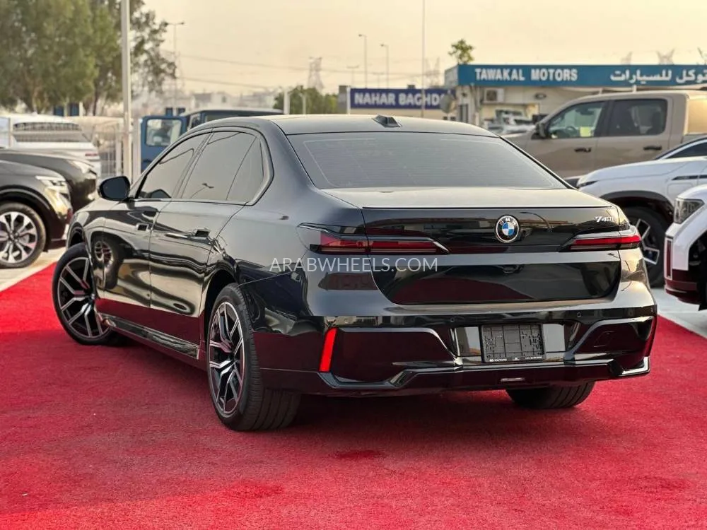 BMW 7 series 2023 for Sale in Dubai Image-2