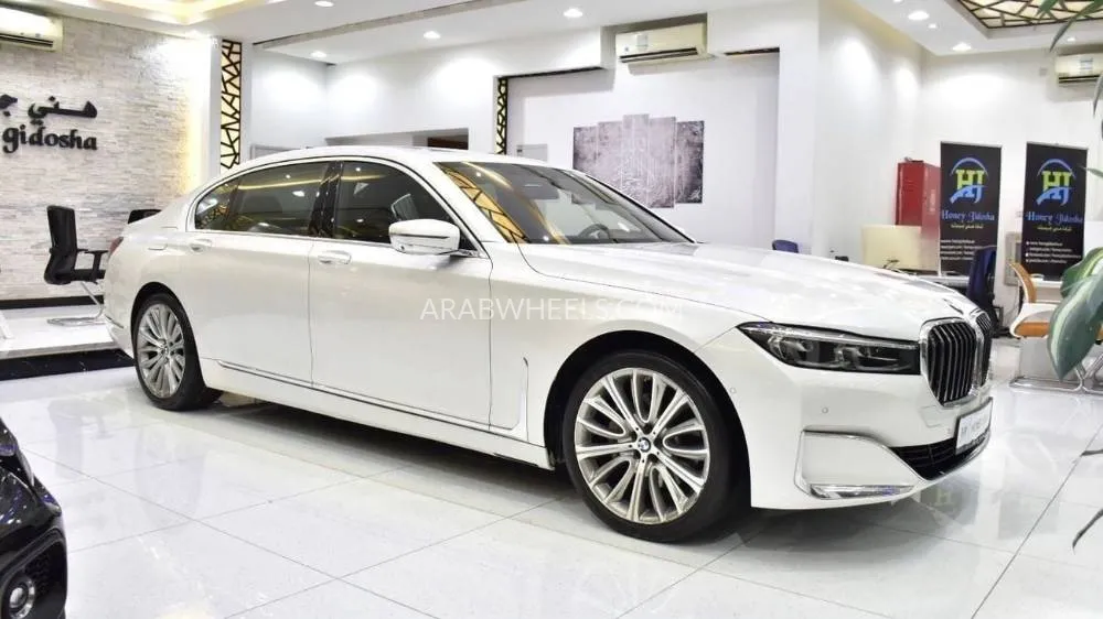 بي إم دبليو الفئة السابعة 2022 for Sale in دبي Image-1