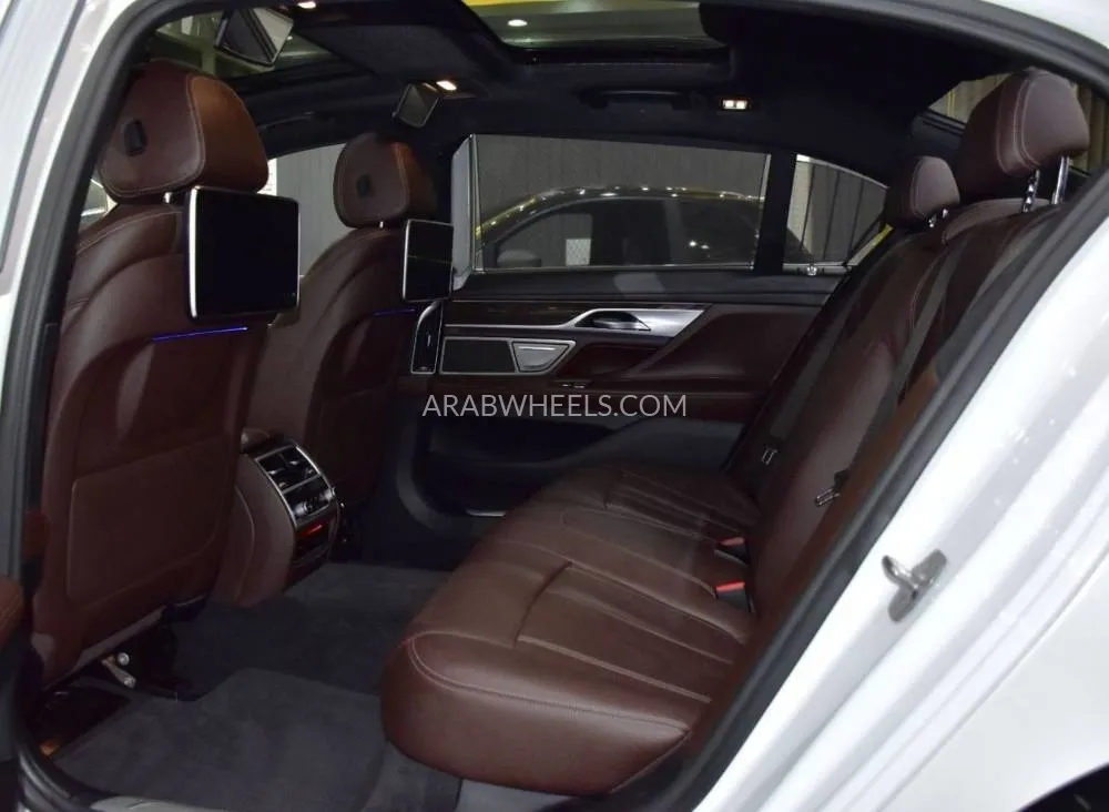 BMW 7 series 2022 for Sale in Dubai Image-19