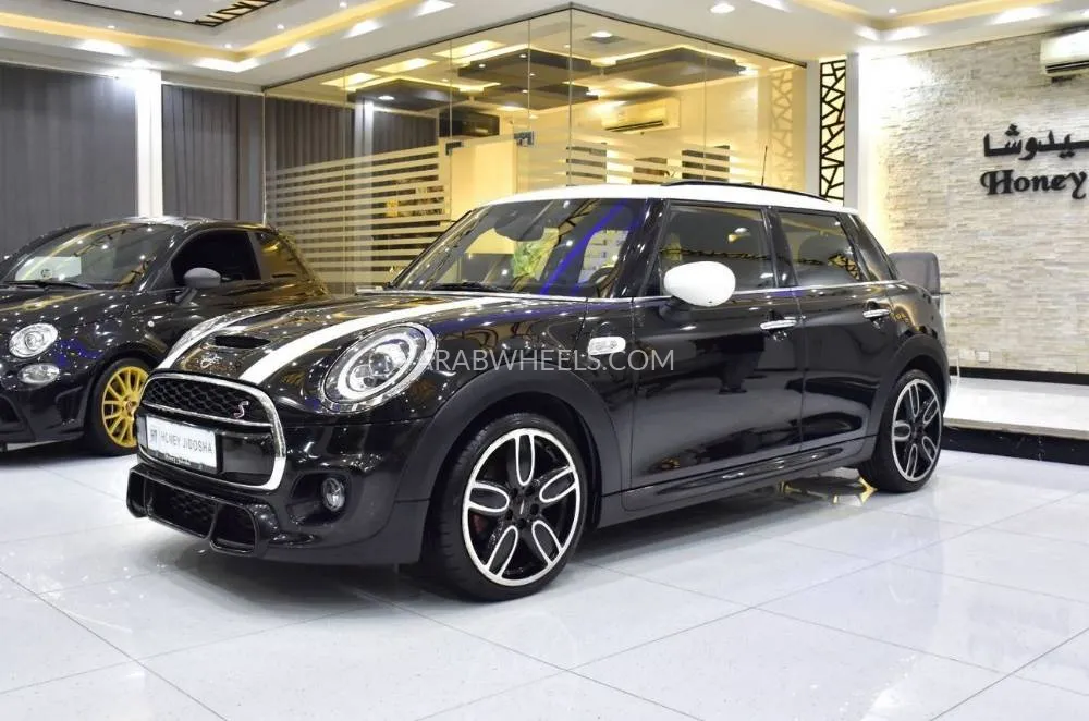 Mini Cooper 2021 for Sale in Dubai Image-3